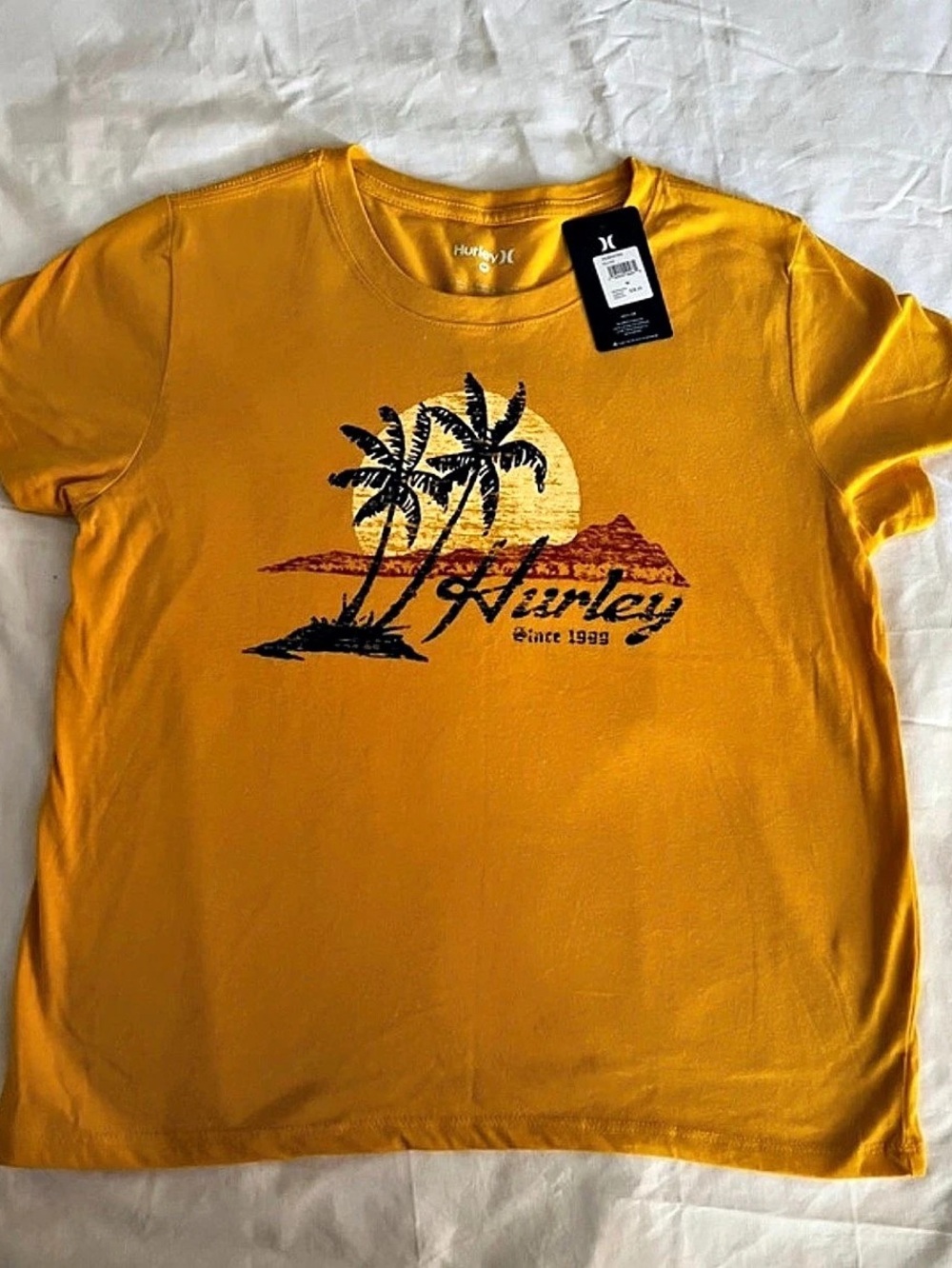 Hurley Since 1999 graphic tee Graphic Tee in Yellow Size Medium NWT
